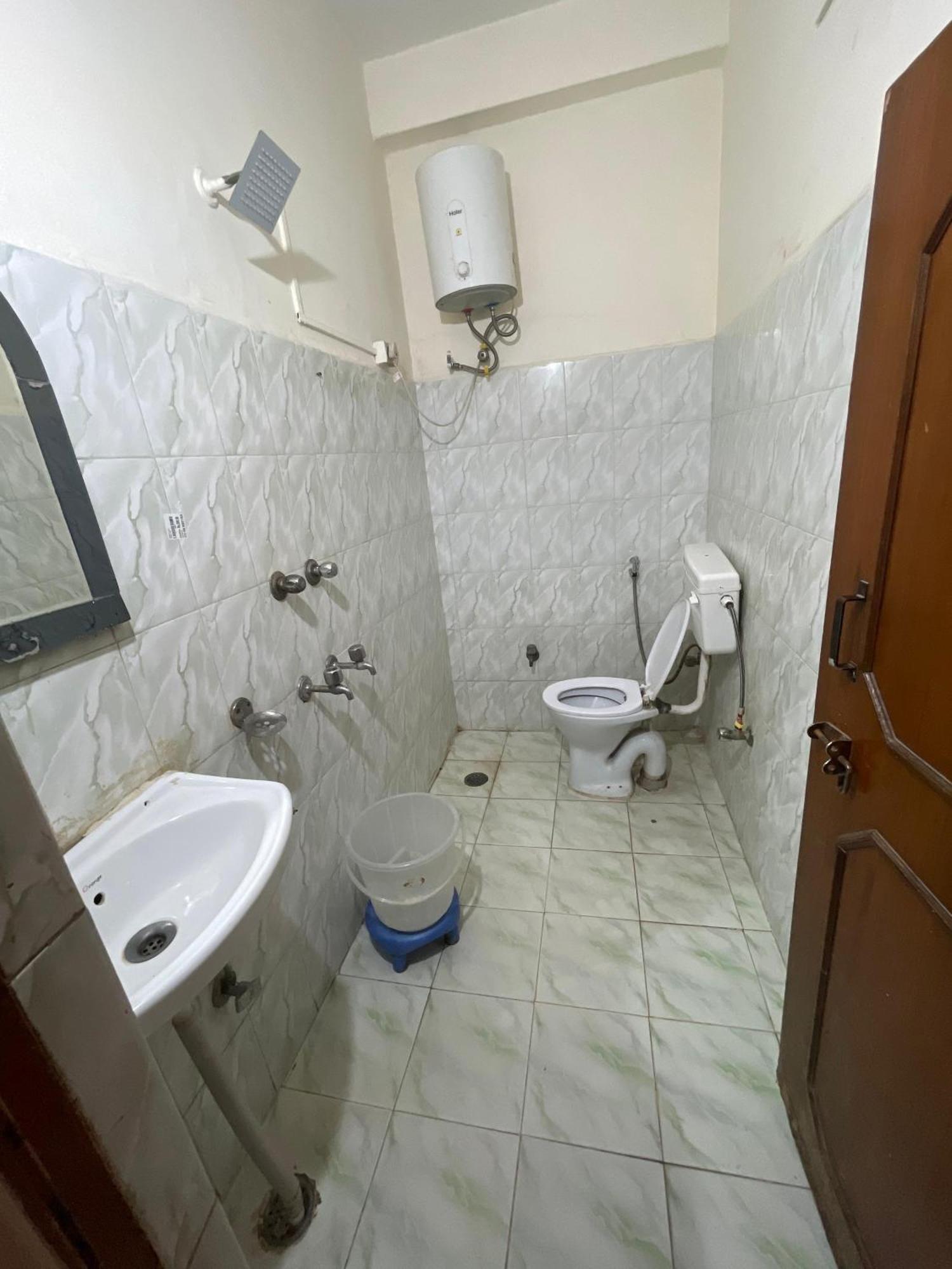 S R Plaza At Delhi Airport Hotel Ню Делхи Екстериор снимка