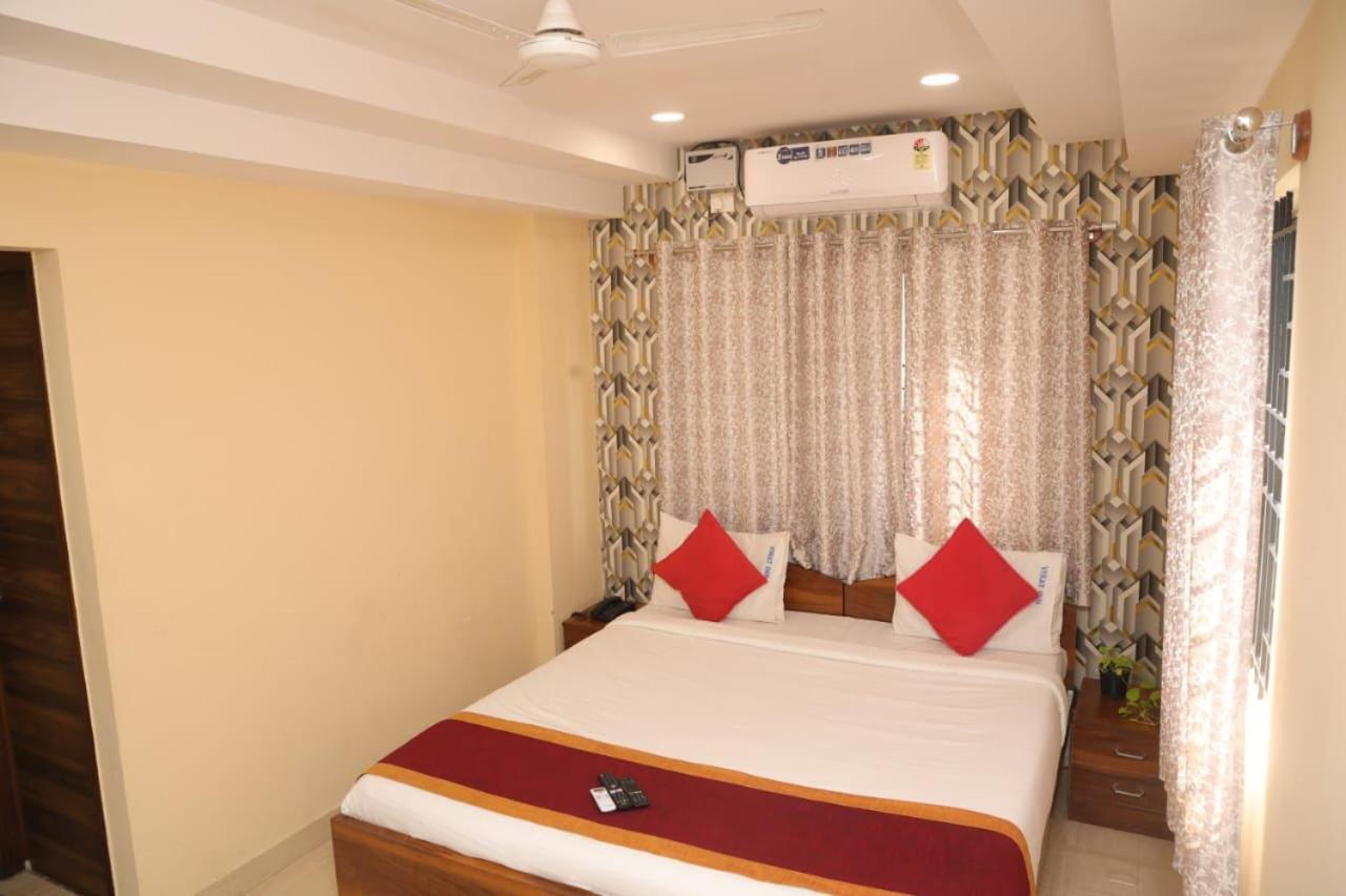 S R Plaza At Delhi Airport Hotel Ню Делхи Екстериор снимка