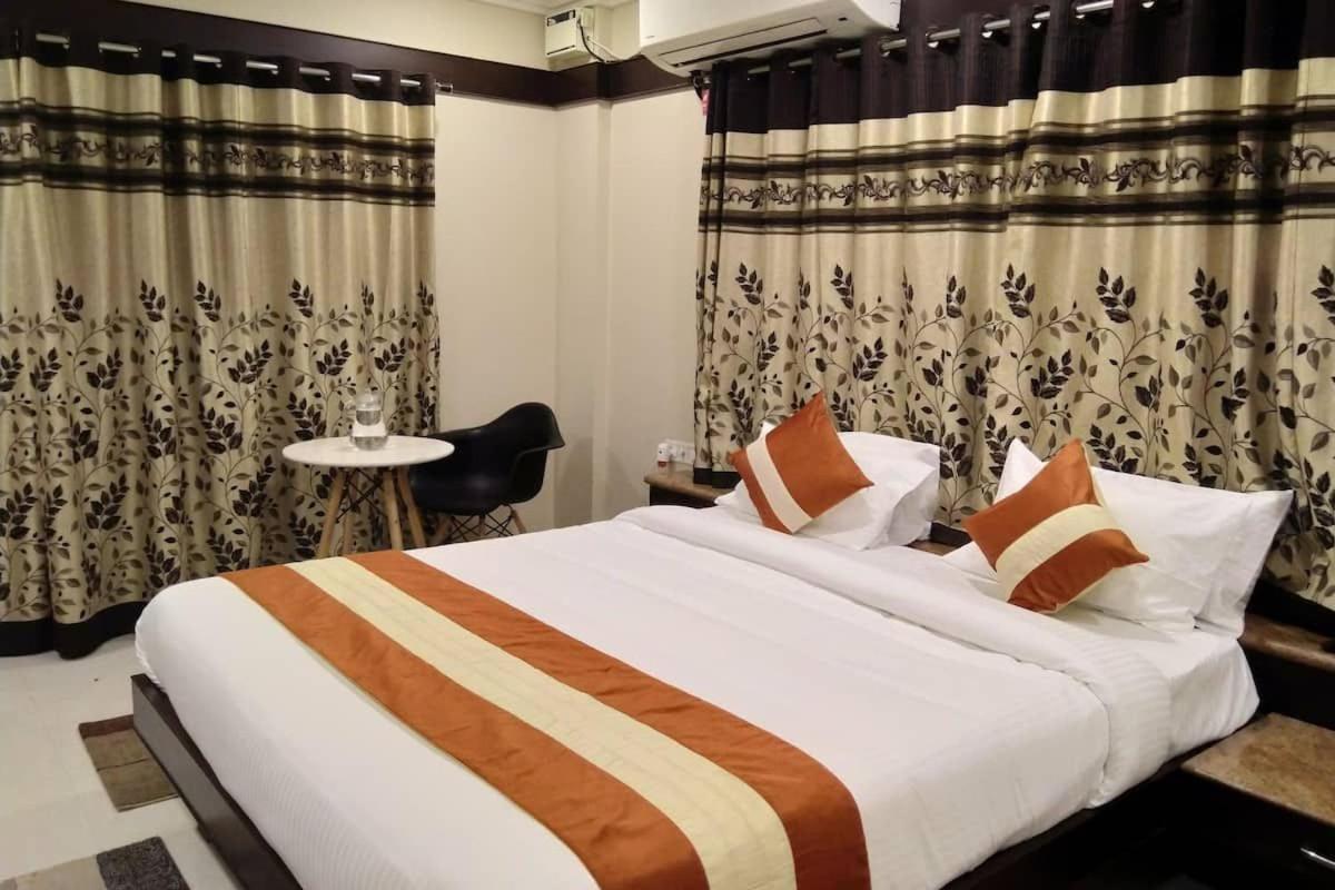 S R Plaza At Delhi Airport Hotel Ню Делхи Екстериор снимка
